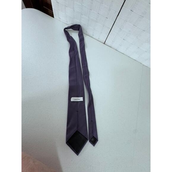 "Calvin Klein" Purple Check Men's Neck Tie, Silk, 60", Made In China - Picture 9 of 9